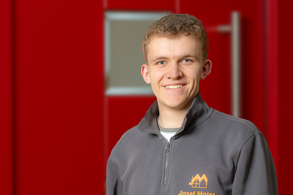 Herr Lukas Maier